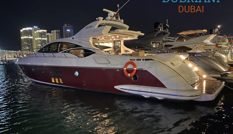 Boat for rent in Dubai