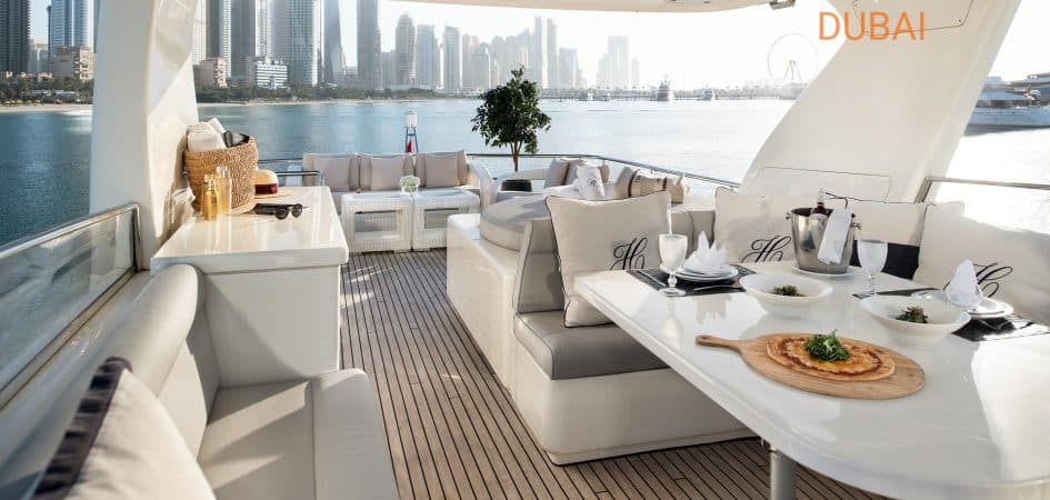luxury yacht rental in Dubai