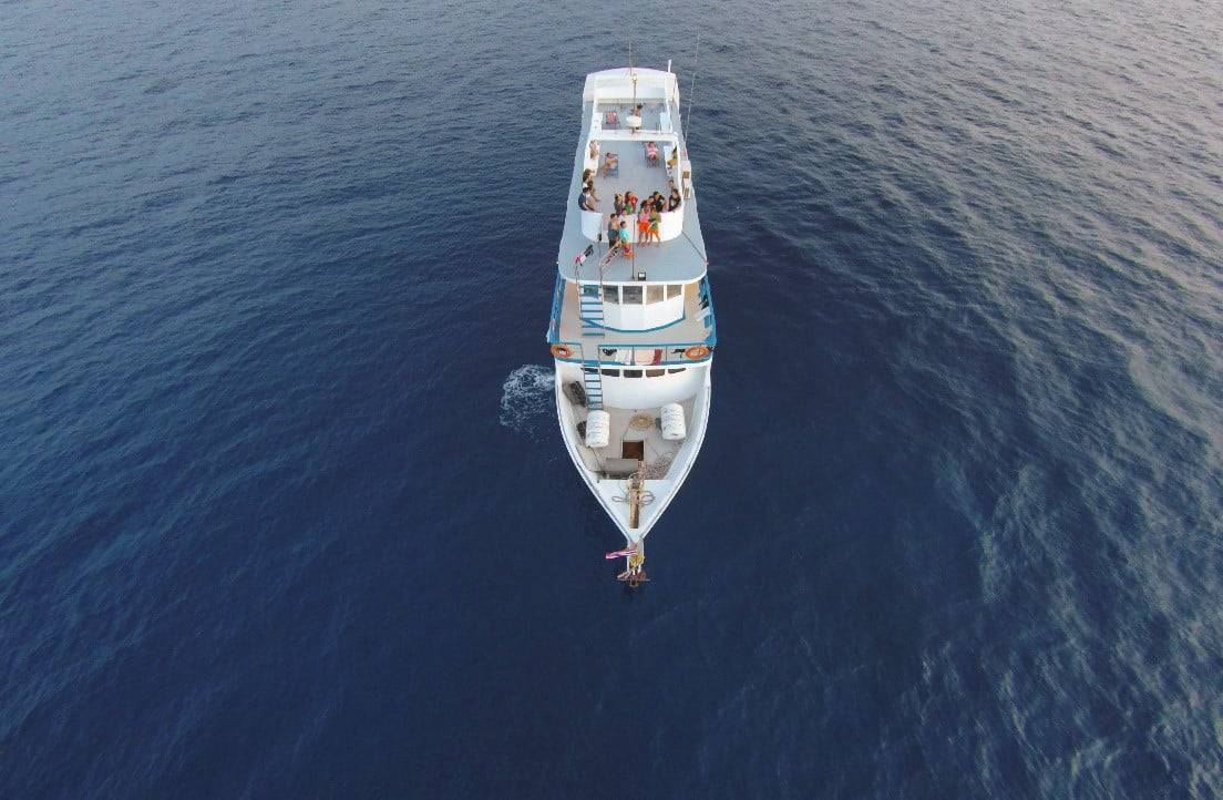 Destination wedding on Yacht 