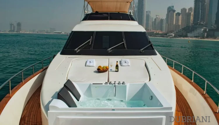 Luxus-Yacht-Vermietung