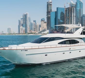 jacuzzi yacht dubai15
