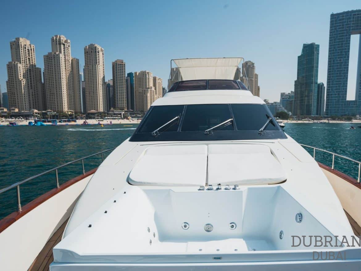 jacuzzi yacht dubai6