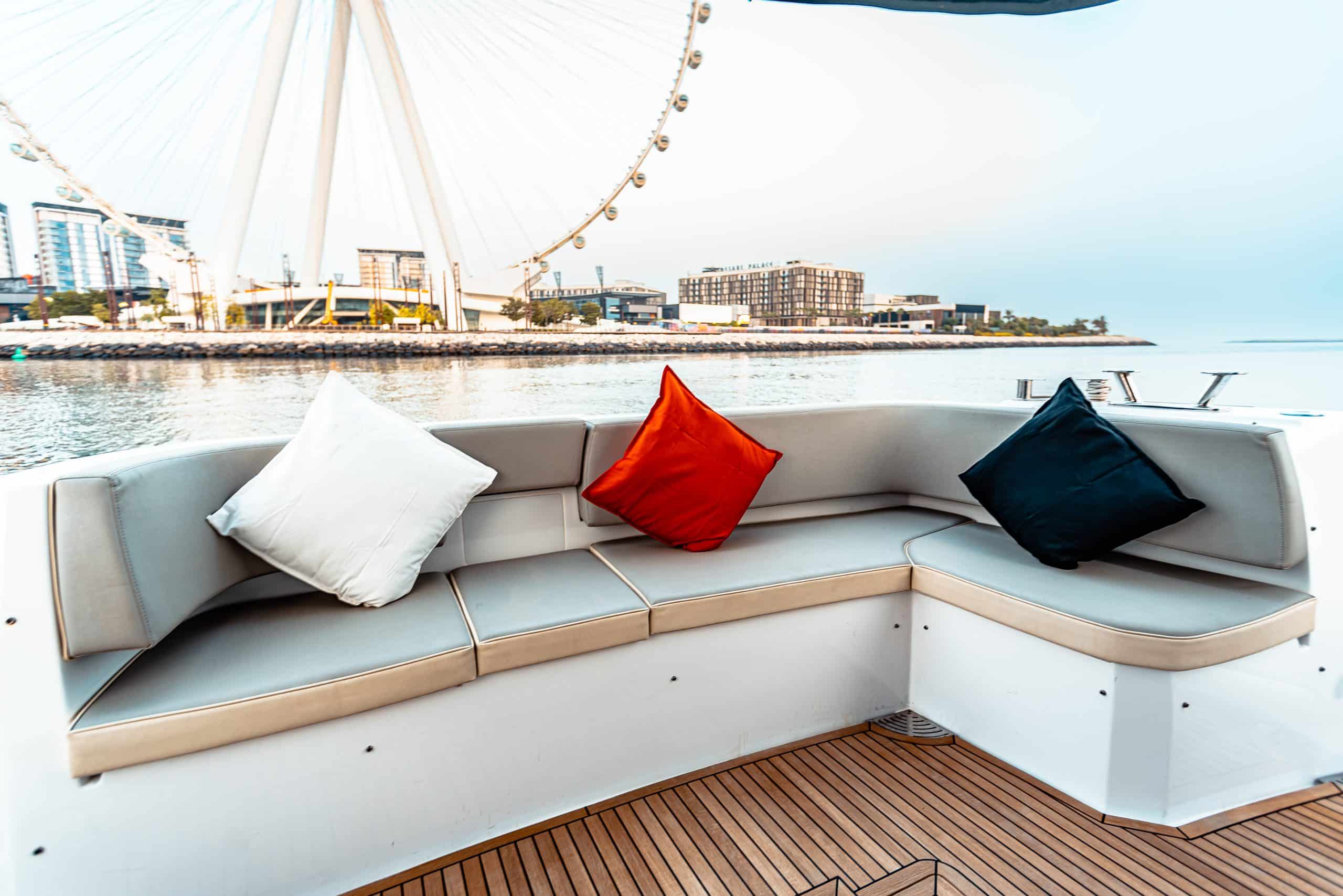 Azimut 50 Migueria yacht bow seating lounge