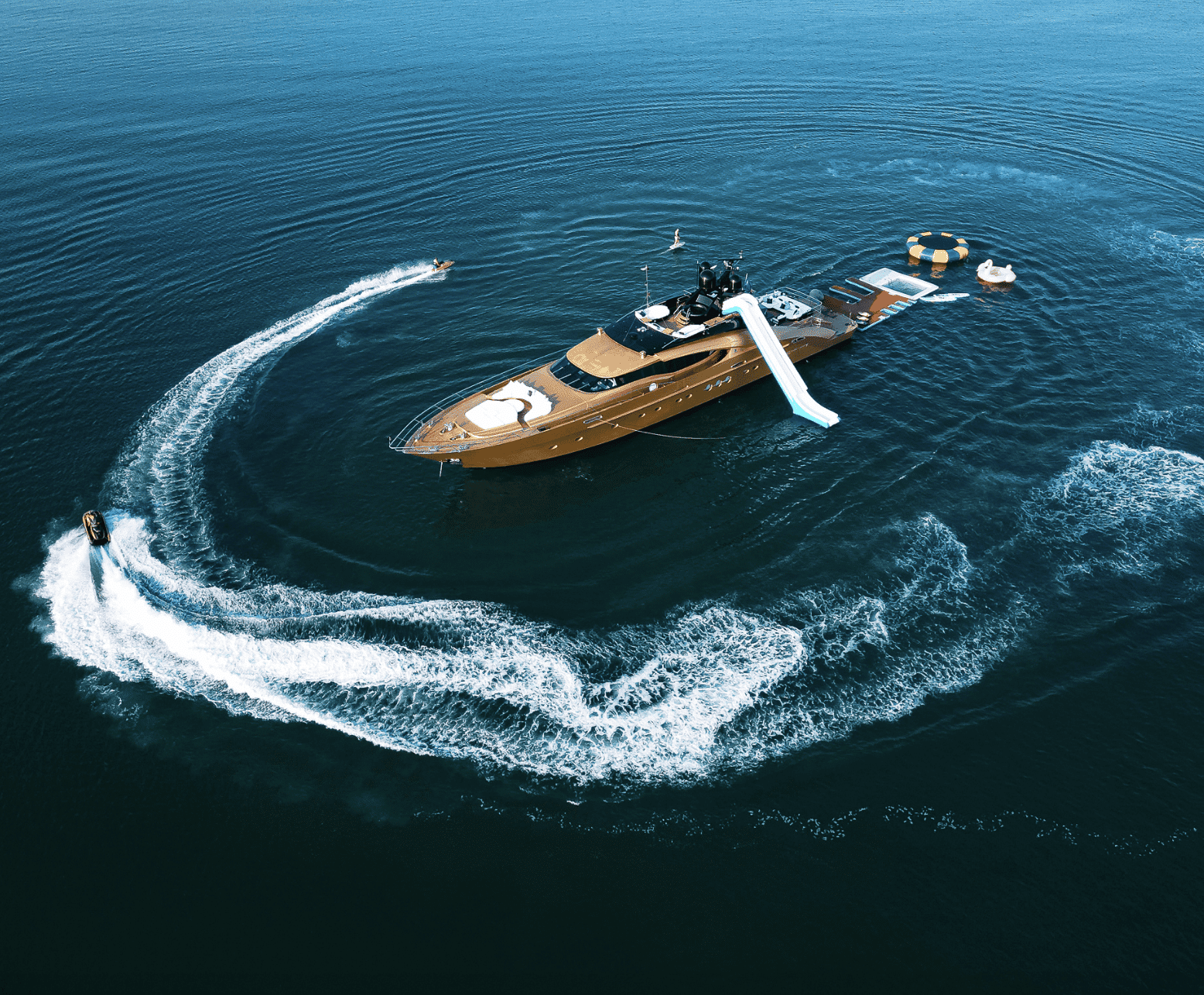 Exploring the Majesty of the Royalty 136 Yacht