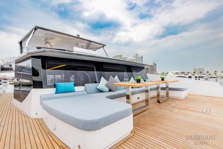 Take A Cruise In Dubai to Celebrate a Happy Occasion