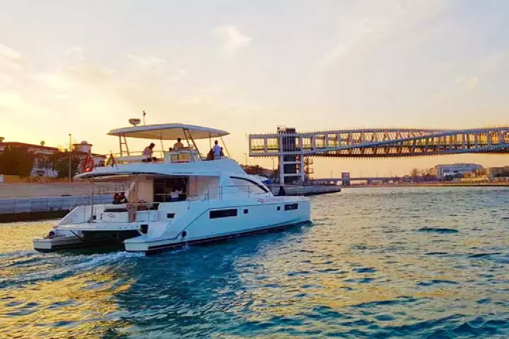 Sailing Trip Essentials: What to Pack on Your Next Boat Trip in the UAE