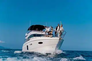 luxury yacht charter Dubai