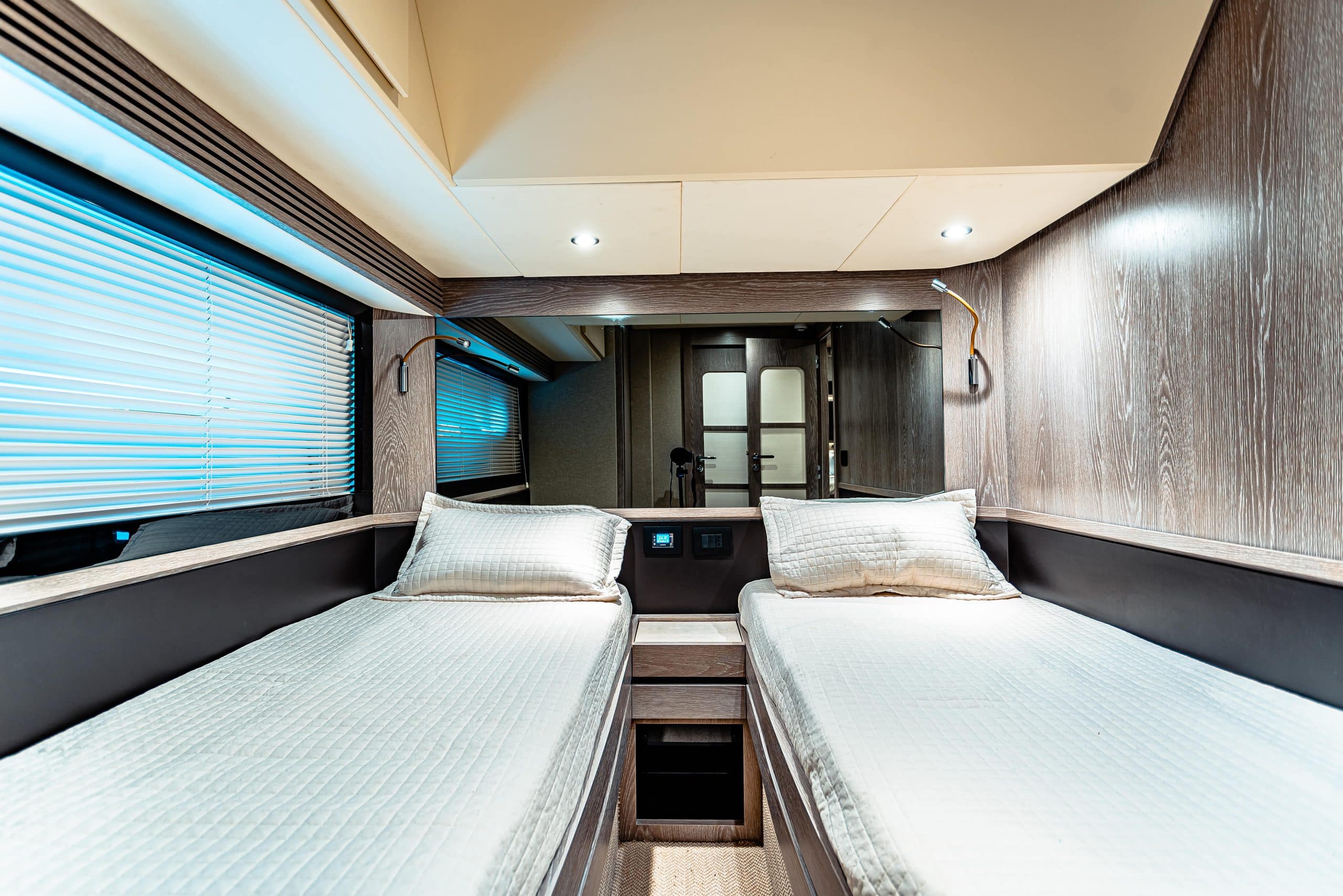 Azimut Magellano 66 twin guest cabin with two single berths