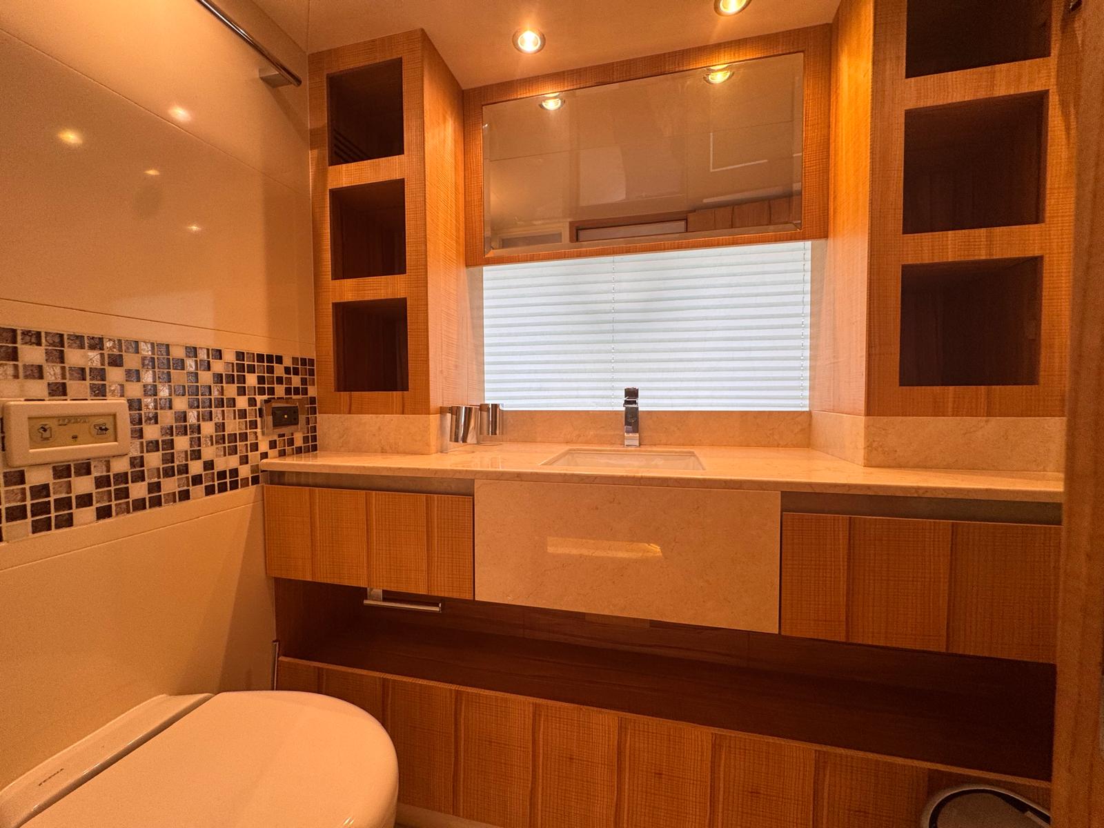 Nomad 65 ensuite with marble vanity and mirrored cabinet