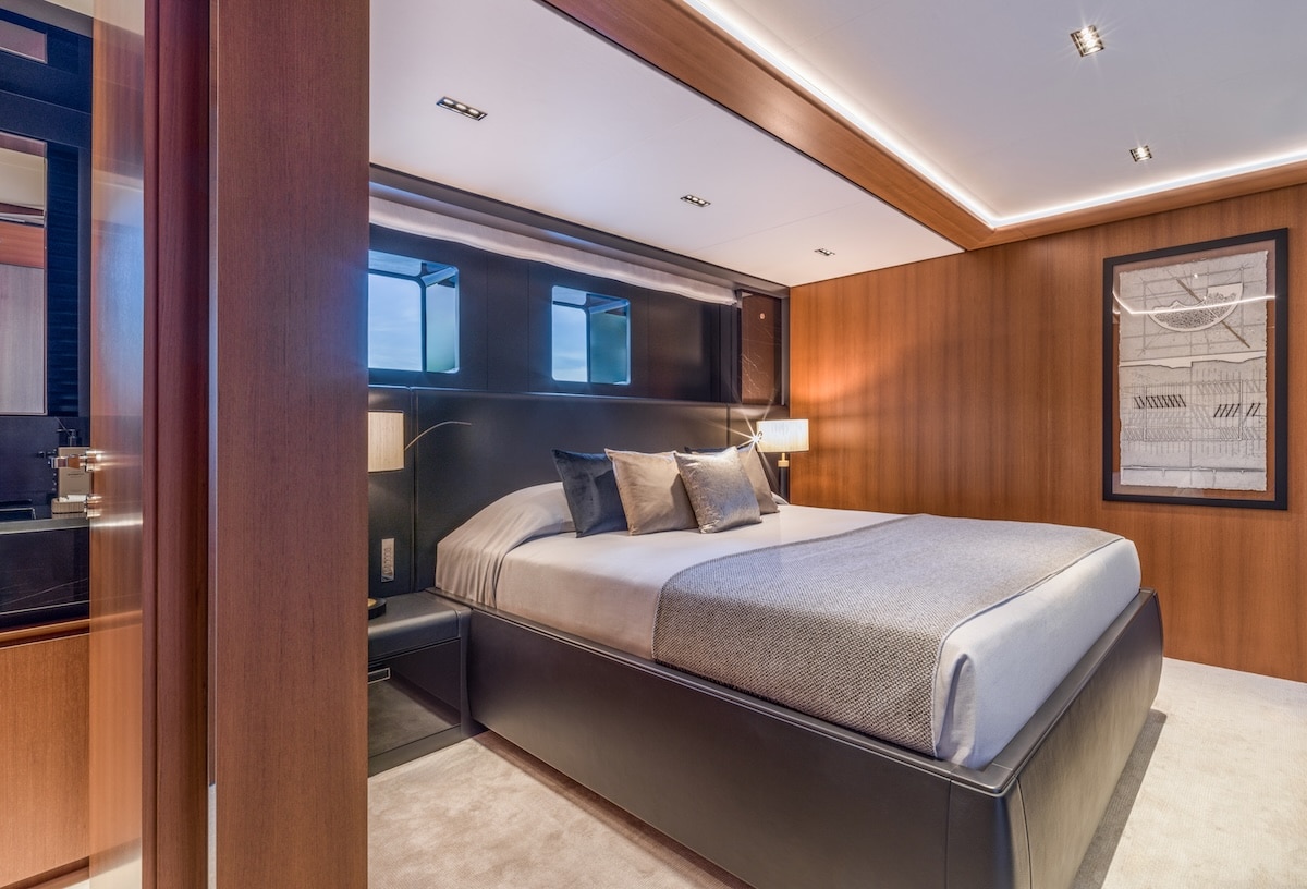 Riva 54Metri guest cabin with double berth, broker photo