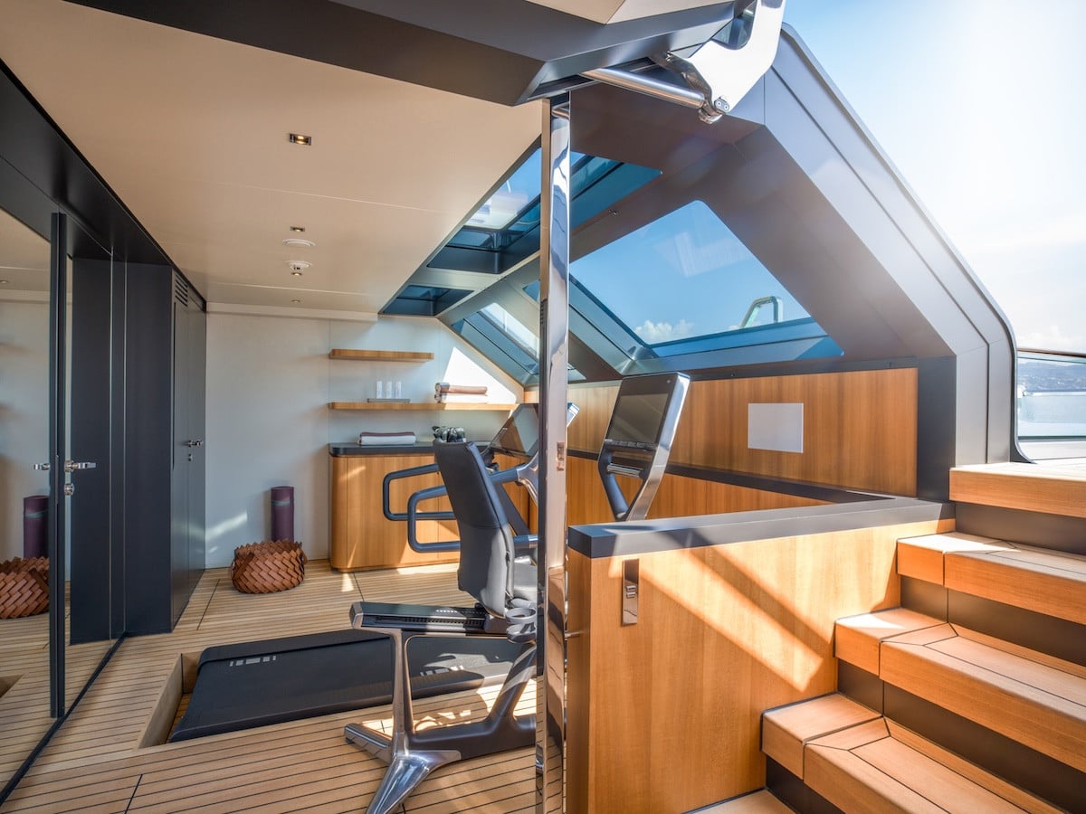 Riva 54Metri glazed staircase and gym corner, broker photo