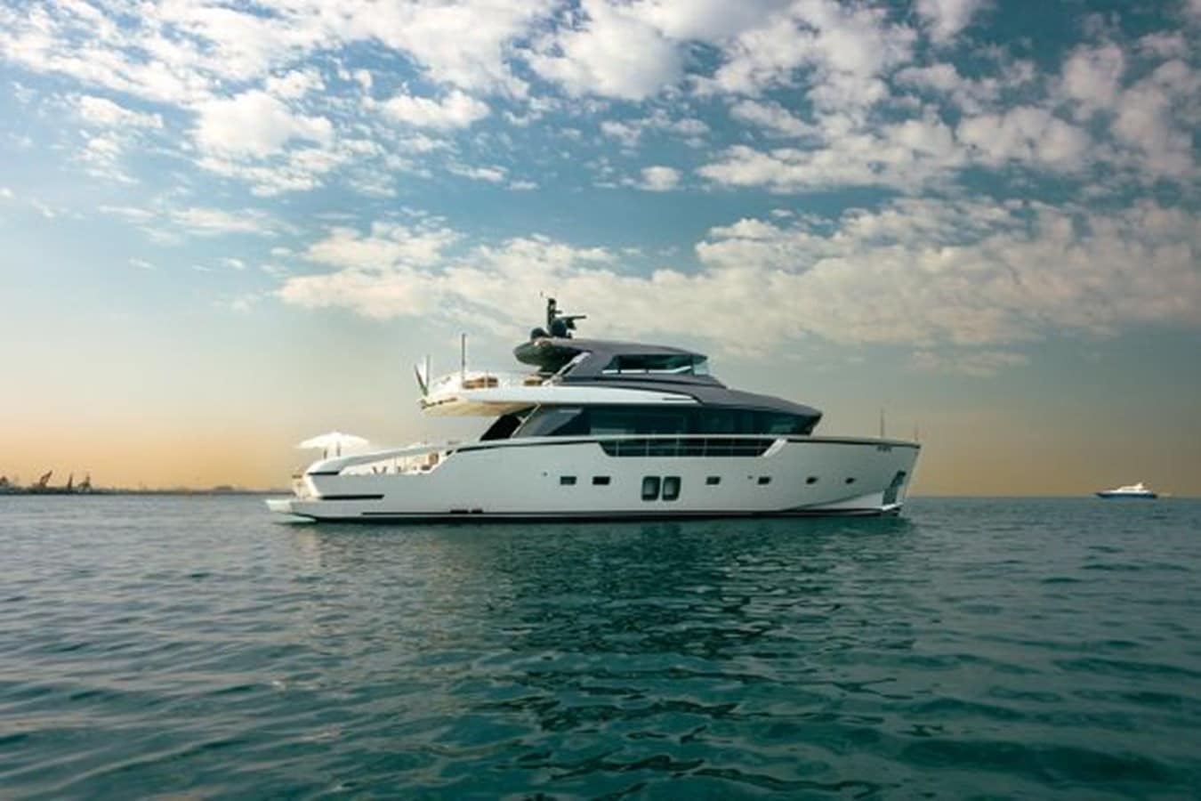 SanLorenzo SX88 at anchor off Dubai, broker photo