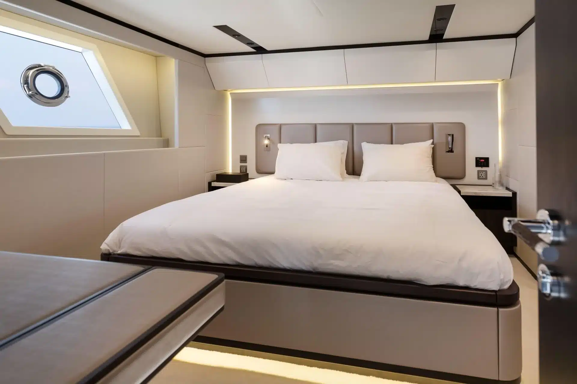 Alia 62 master cabin with double bed
