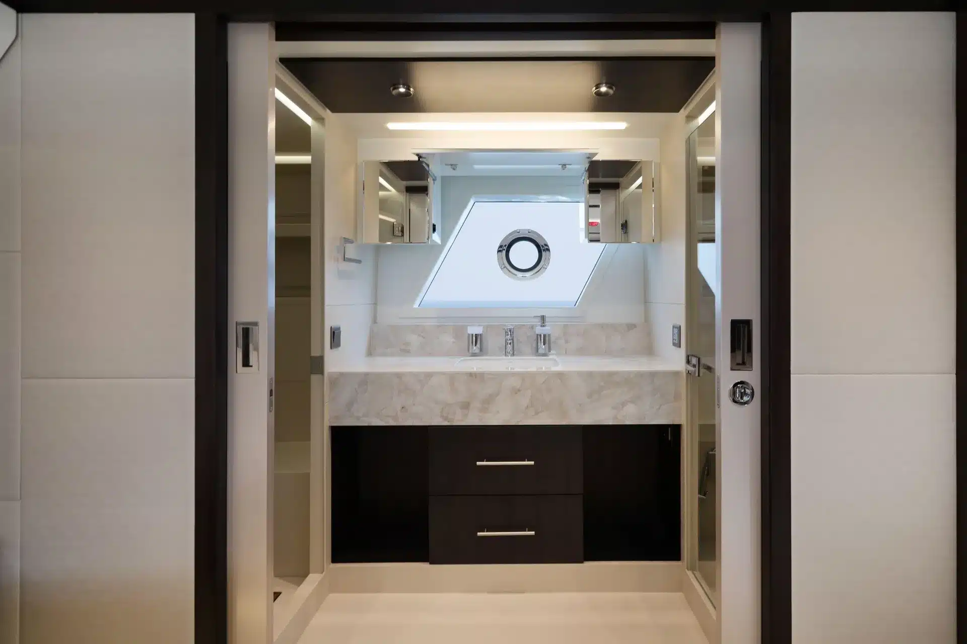 Alia 62 en-suite bathroom with marble vanity